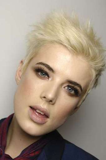 Agyness Deyn (b.1983) - Born and raised in UK as Laura Hollins. She worked as a model and became a superstar overnight, beating out models like Kate Moss, in 2008. She soon turned to singing and acting as well. She played Aphrodite in "Clash of the Titans" (2010). Agyness is married to actor Giovanni Ribisi.