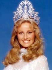 Yvonne Ryding (b.1962) - She won the titles Miss Sweden and Miss Universe in 1984. Today Yvonne works with her own beauty line who she models for herself.