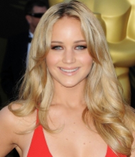 Jennifer Lawrence (b.1990) - She is the most popular actress today. She is known for "The burning plain" (2008), "Winter´s Bone" (she recieved her first oscar nomination, 2010), the "Hunger Games"-movies (2012-15), "Silver Linings" (she won an Oscar, 2012) and "American Hustle" (2013).